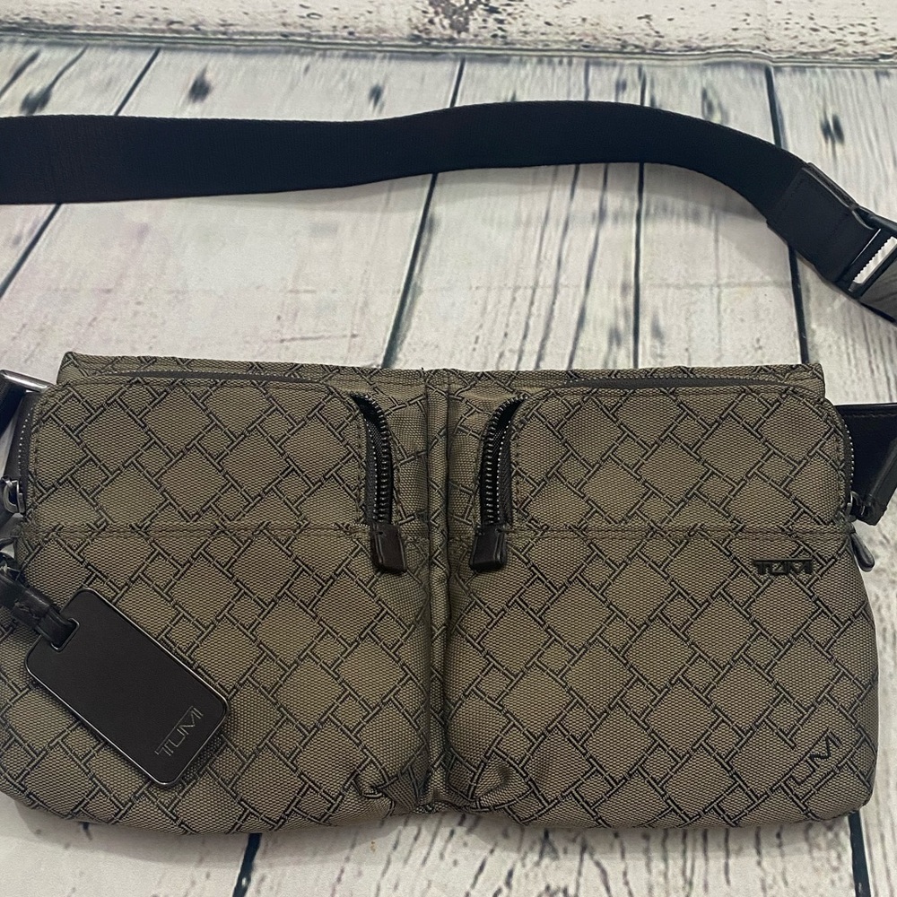 Rare Tumi Ticon Crossbody Belt Bag Unisex